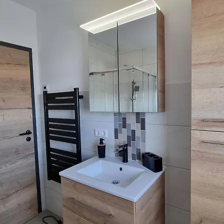 Holiday home Wellnessoase Hafenblick Walchum