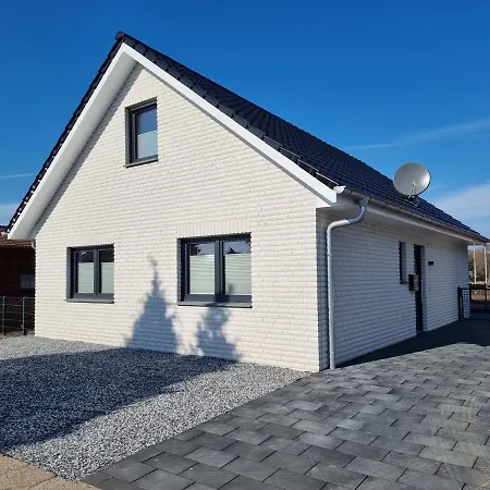 Holiday home Wellnessoase Hafenblick